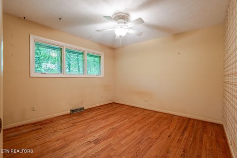 Tiny photo for 106 Newcrest Lane, Oak Ridge, TN 37830 (MLS # 1340766)