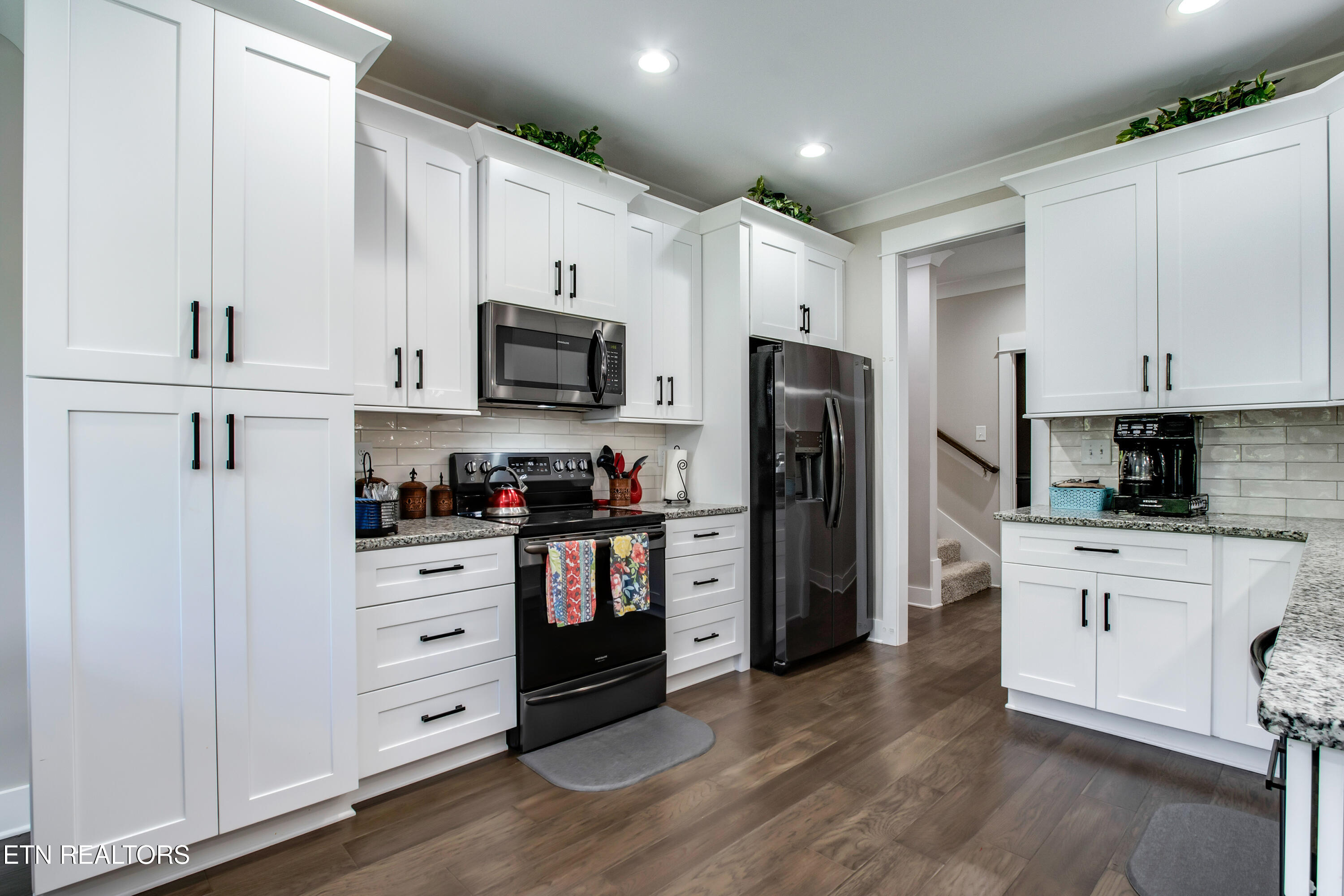 Loudon, Tennessee 37774, United States, 3 Bedrooms Bedrooms, ,2 BathroomsBathrooms,Residential,Active,162011