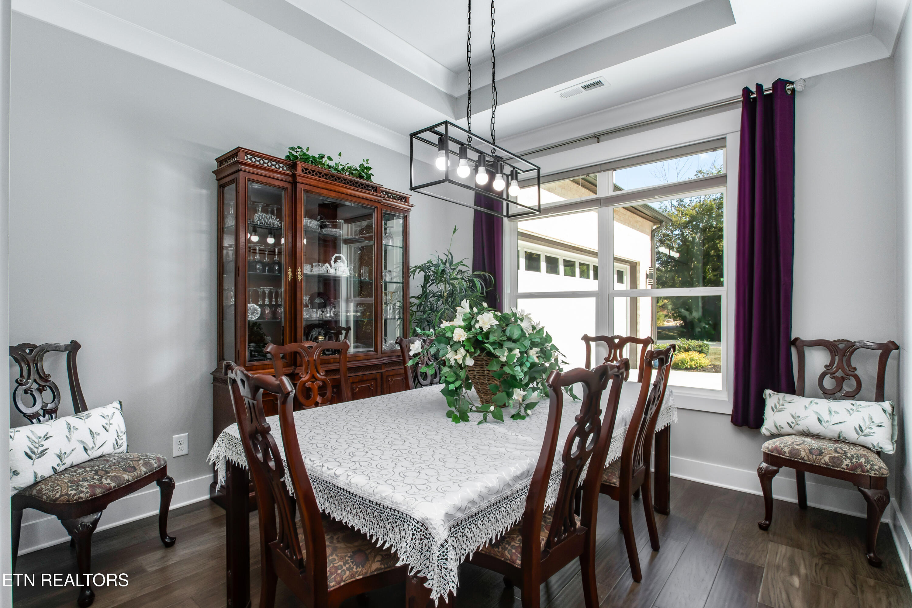 Loudon, Tennessee 37774, United States, 3 Bedrooms Bedrooms, ,2 BathroomsBathrooms,Residential,Active,162011