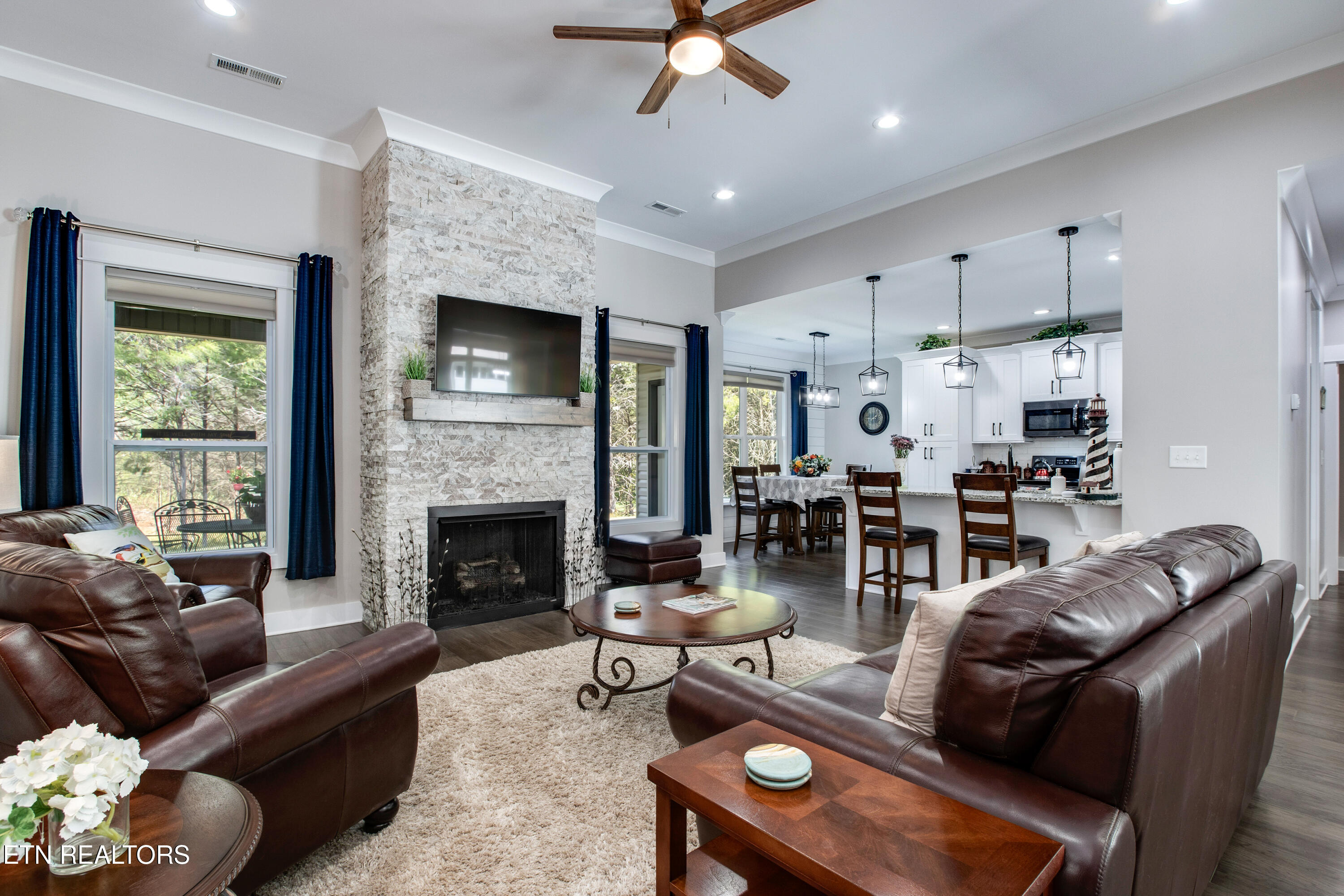 Loudon, Tennessee 37774, United States, 3 Bedrooms Bedrooms, ,2 BathroomsBathrooms,Residential,Active,162011