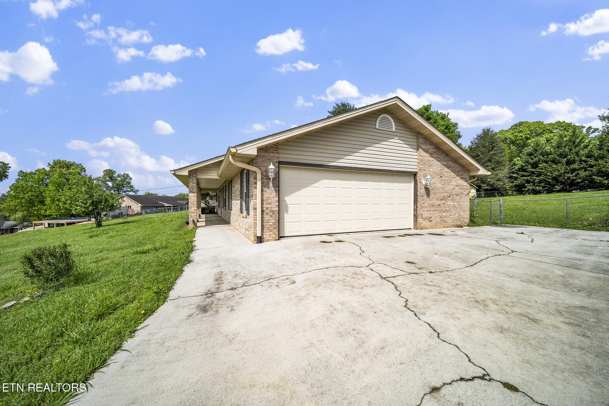 339 Woods View Circle