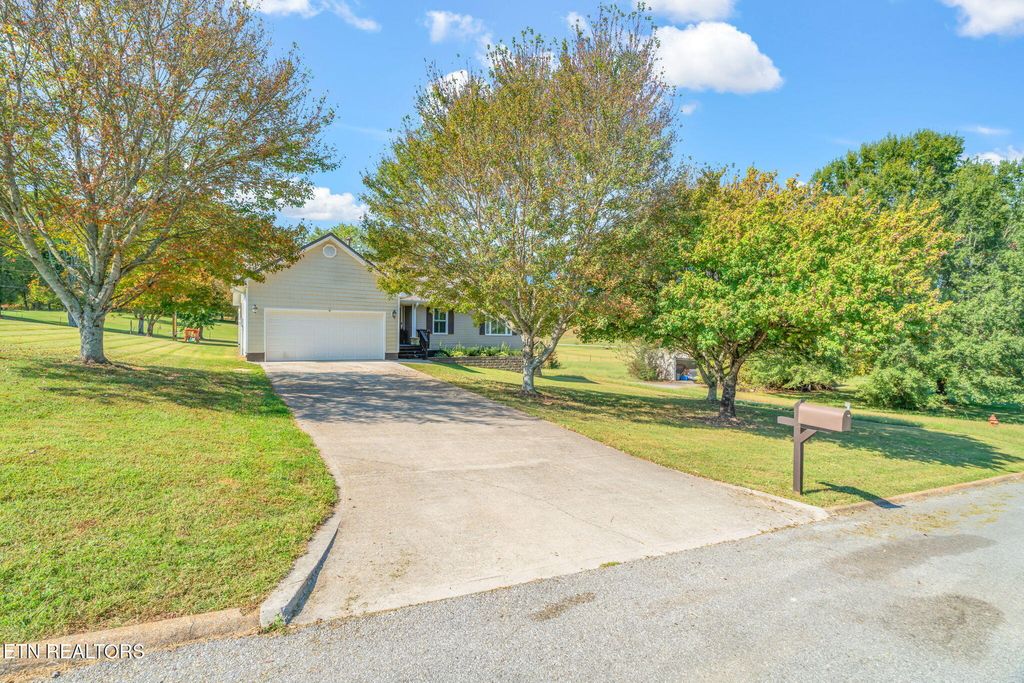 Photo of 110 McKinney Drive, Madisonville, TN 37354 (MLS # 1331140)