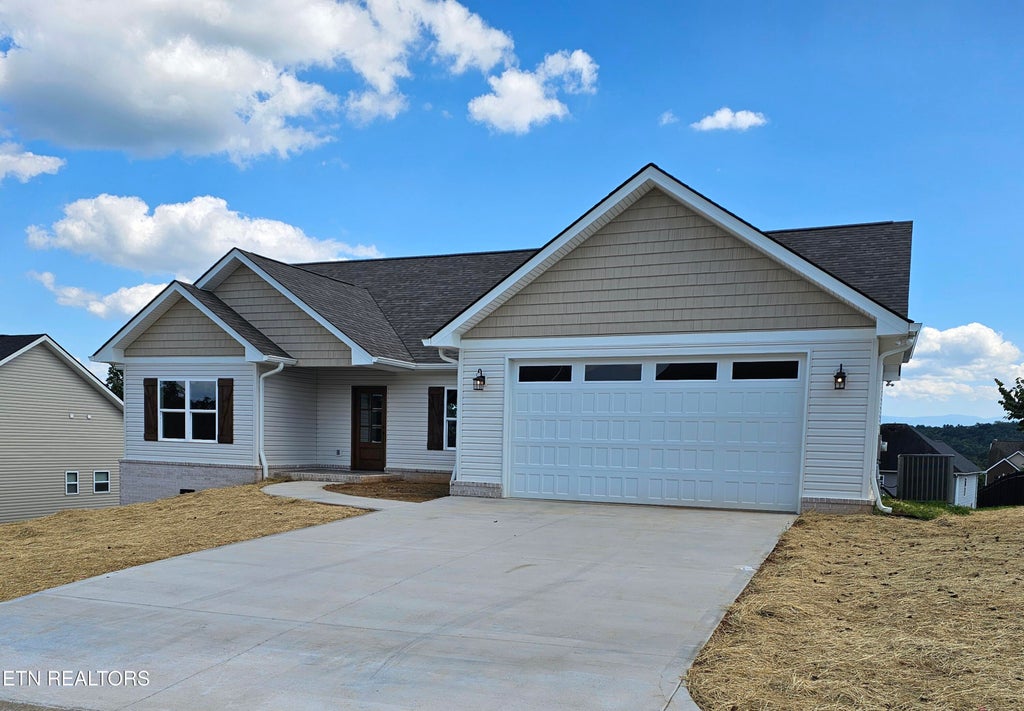 Photo of 2711 Vista Meadows Lane, Sevierville, TN 37876 (MLS # 1353050)
