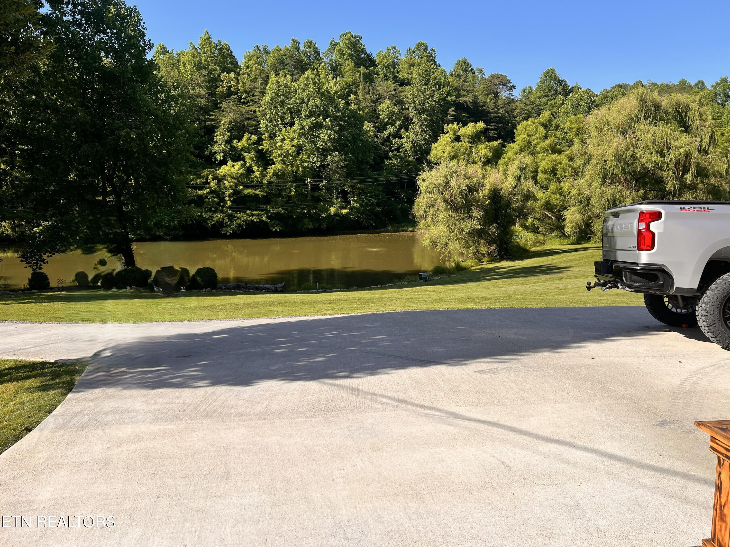 4040 Trail Hollow Rd