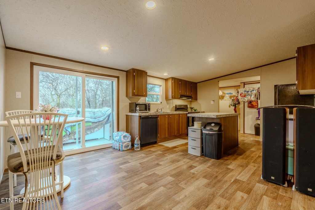 Photo of 3954 Skyline Drive, Knoxville, TN 37914 (MLS # 1335202)