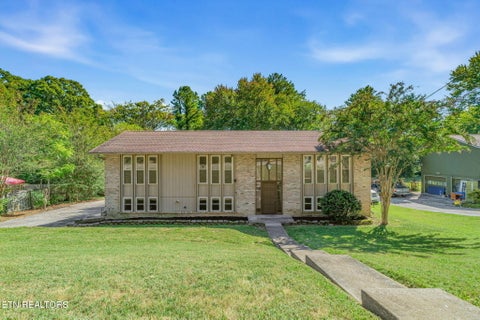 Photo of 7104 Westavia Drive, Knoxville, TN 37909 (MLS # 1357583)