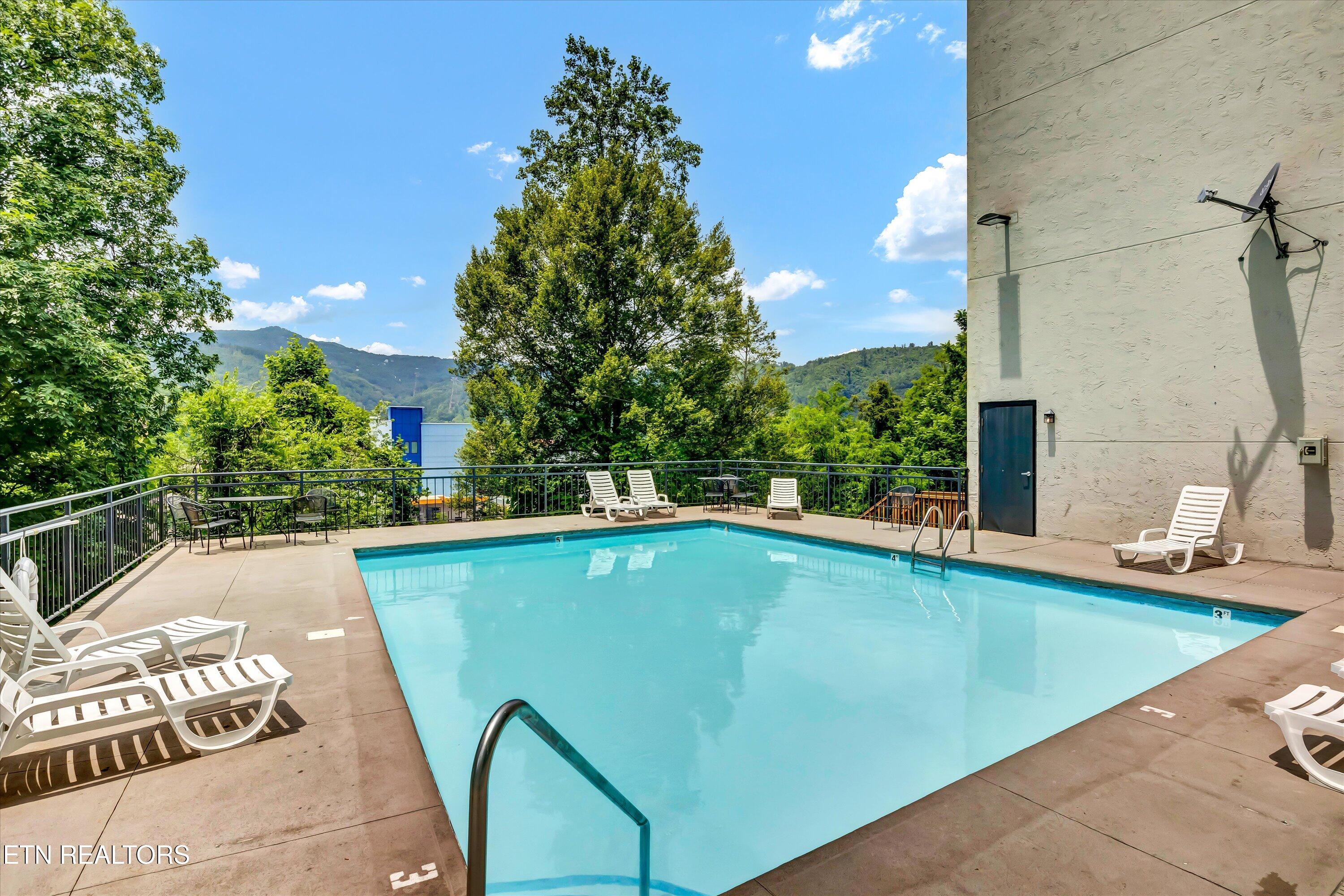 354 E Holly Ridge Rd STE 605