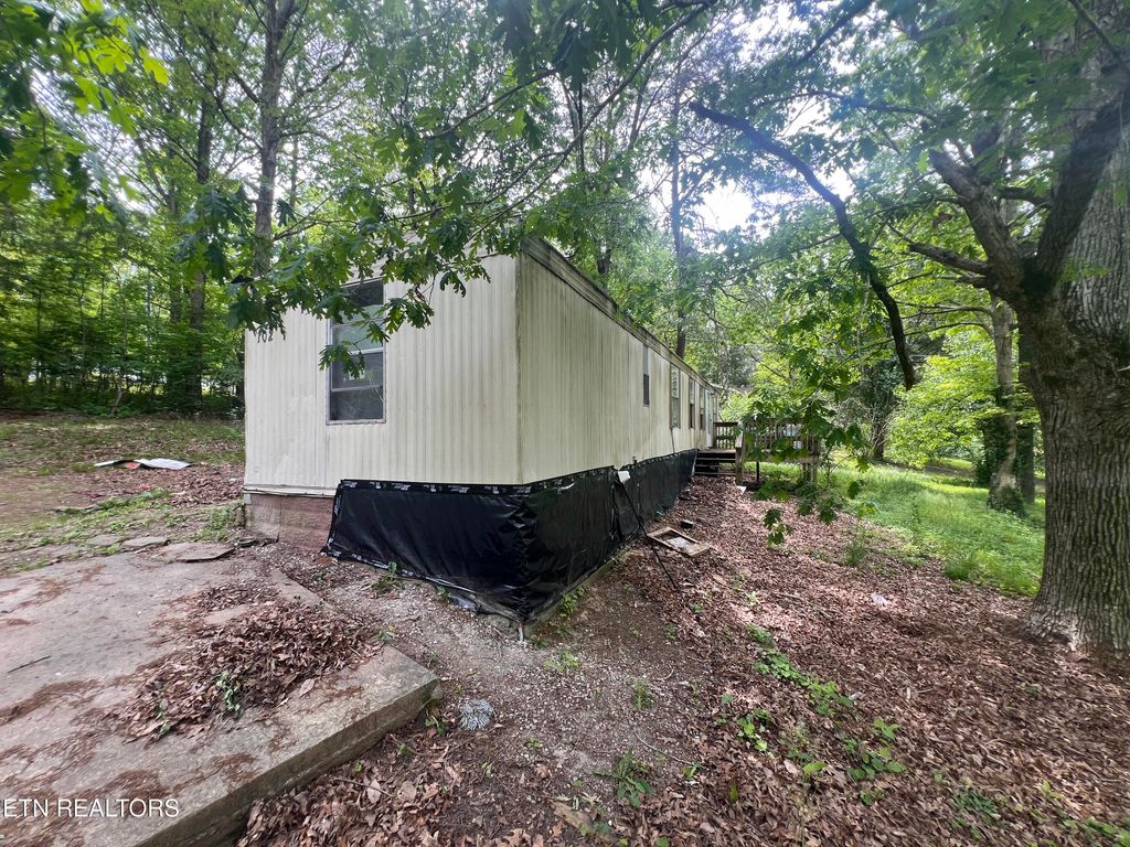 Photo of 102 Avon Lane, Crossville, TN 38558 (MLS # 1340071)