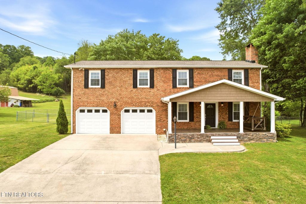 Photo of 208 Lakeview Lane, Oak Ridge, TN 37830 (MLS # 1340001)