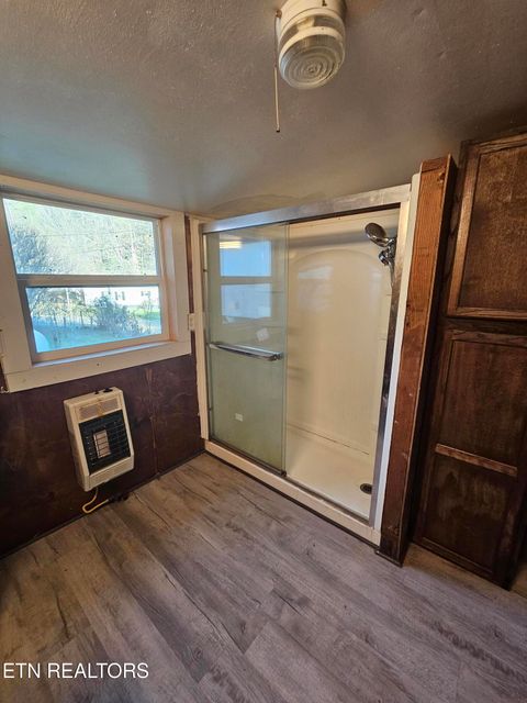 Tiny photo for 147 Highway 107 N, Del Rio, TN 37727 (MLS # 1328041)