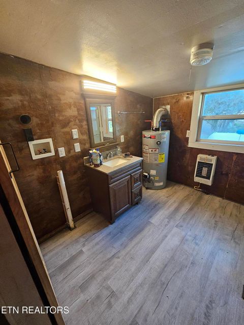 Tiny photo for 147 Highway 107 N, Del Rio, TN 37727 (MLS # 1328041)