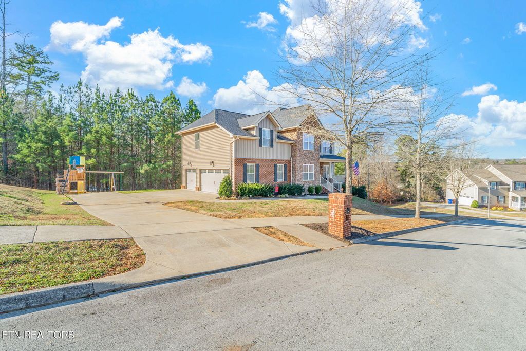 Photo of 102 Eastberry Rd, Oak Ridge, TN 37830 (MLS # 1327274)