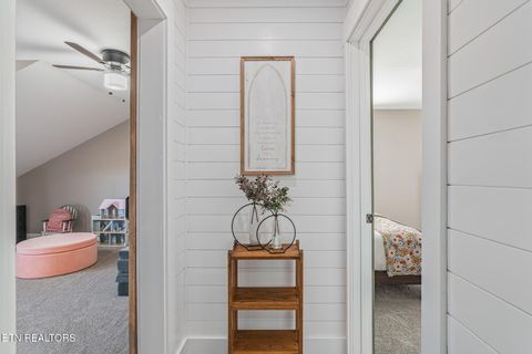 Tiny photo for 102 Eastberry Rd, Oak Ridge, TN 37830 (MLS # 1327274)