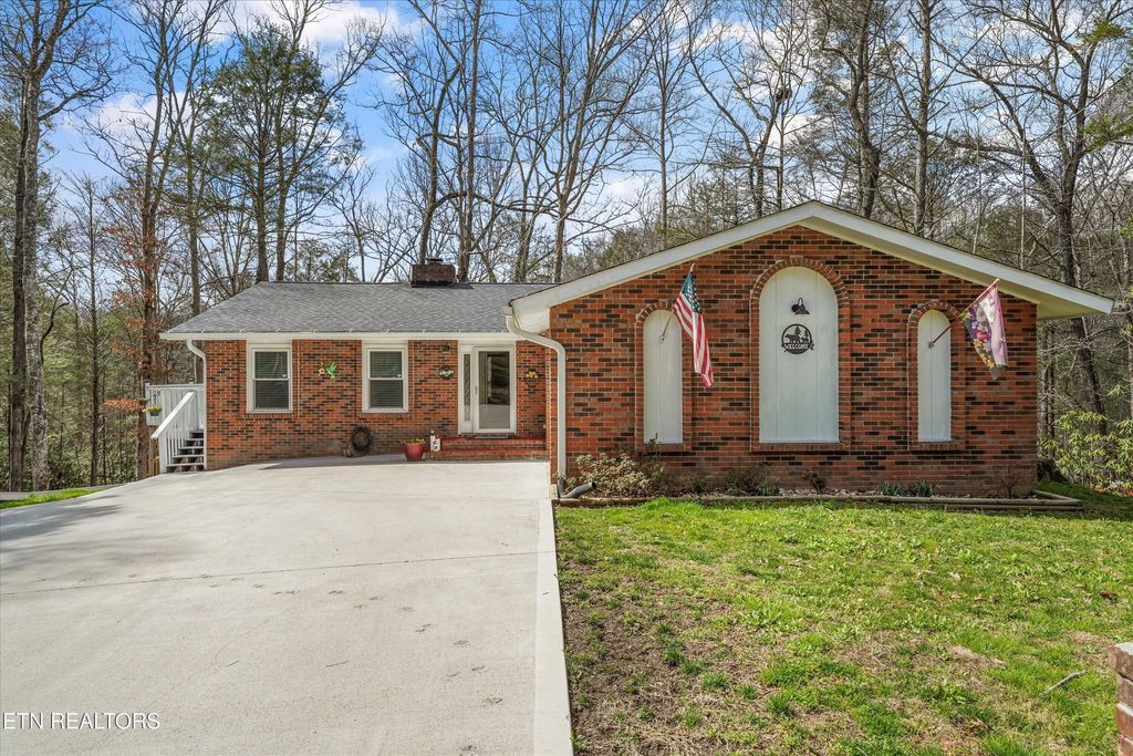 Photo of 532 Bruce Rd, Gatlinburg, TN 37738 (MLS # 1298084)