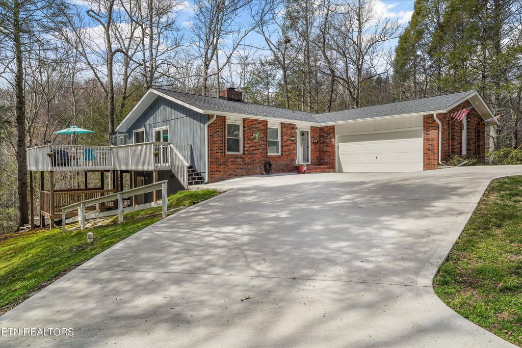 Photo of 532 Bruce Rd, Gatlinburg, TN 37738 (MLS # 1298084)