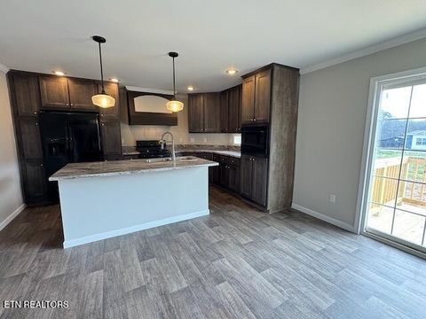 Tiny photo for 124 Underwood Rd, Sweetwater, TN 37874 (MLS # 1323469)