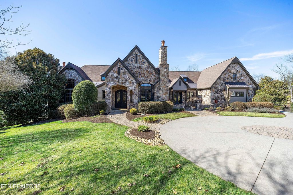 Photo of 468 Careen Court, Lenoir City, TN 37772 (MLS # 1331667)