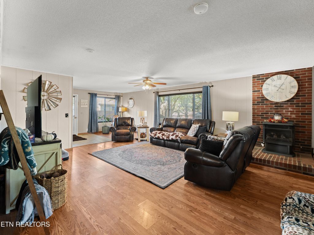 Photo of 314 David Lane, Maryville, TN 37803 (MLS # 1326809)