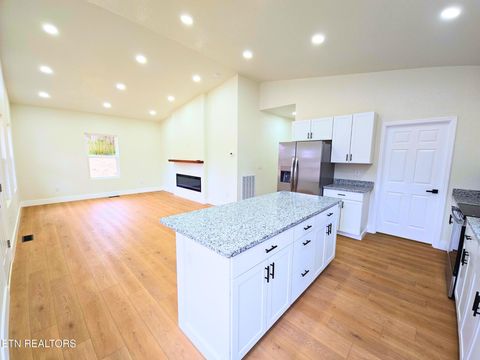 Tiny photo for 432 Englewood Road, Madisonville, TN 37354 (MLS # 1323710)