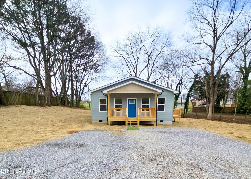 Photo of 432 Englewood Road, Madisonville, TN 37354 (MLS # 1323710)