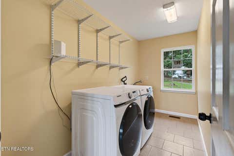 Tiny photo for 207 Autumn Oaks Drive, Kodak, TN 37764 (MLS # 1349748)