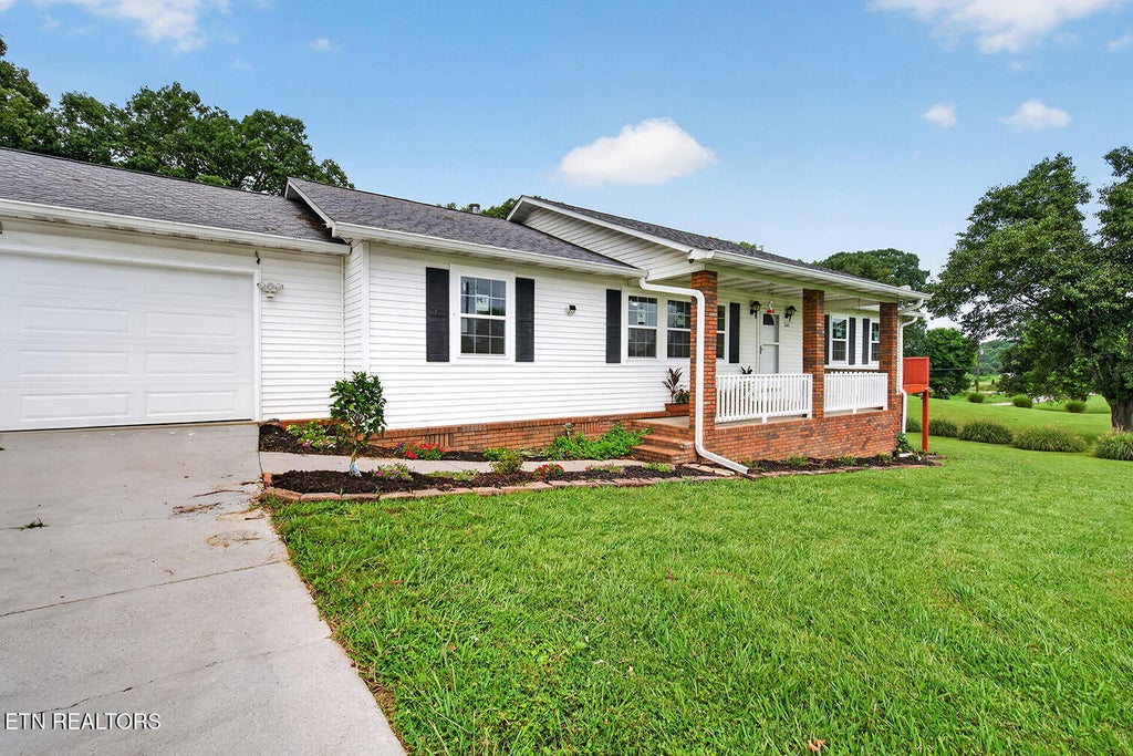 Photo of 207 Autumn Oaks Drive, Kodak, TN 37764 (MLS # 1349748)