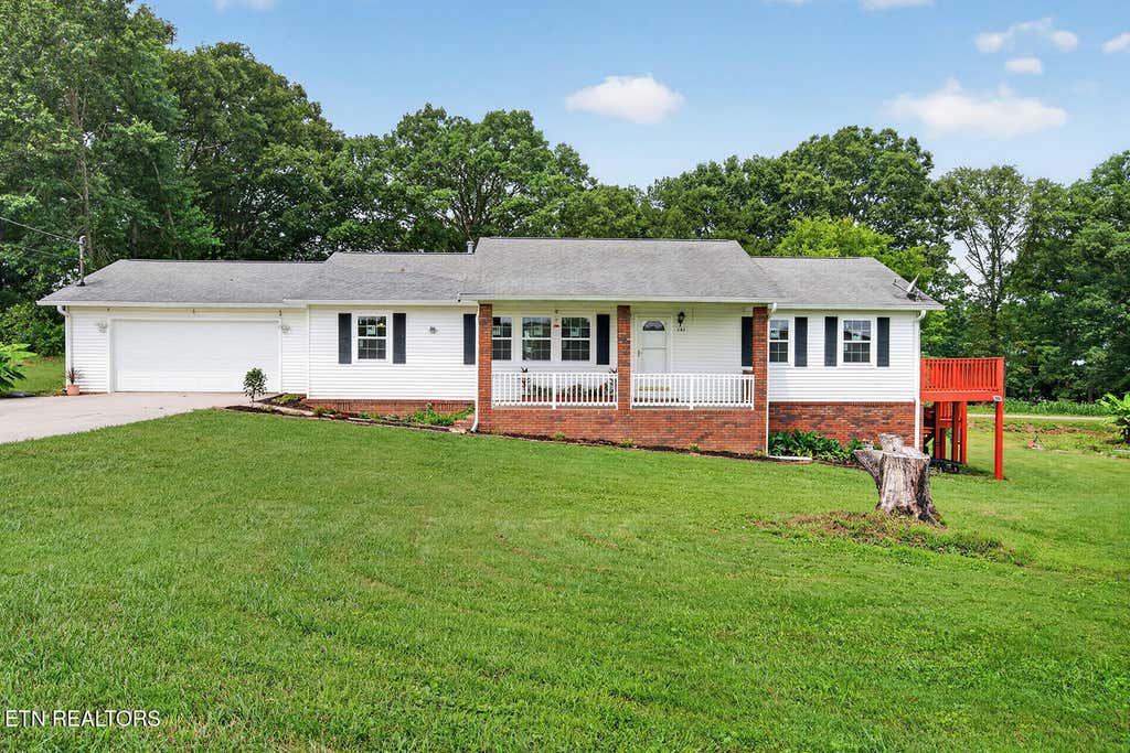 Photo of 207 Autumn Oaks Drive, Kodak, TN 37764 (MLS # 1349748)