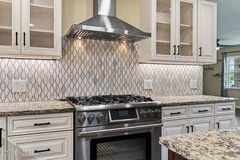 Tiny photo for 207 Autumn Oaks Drive, Kodak, TN 37764 (MLS # 1349748)