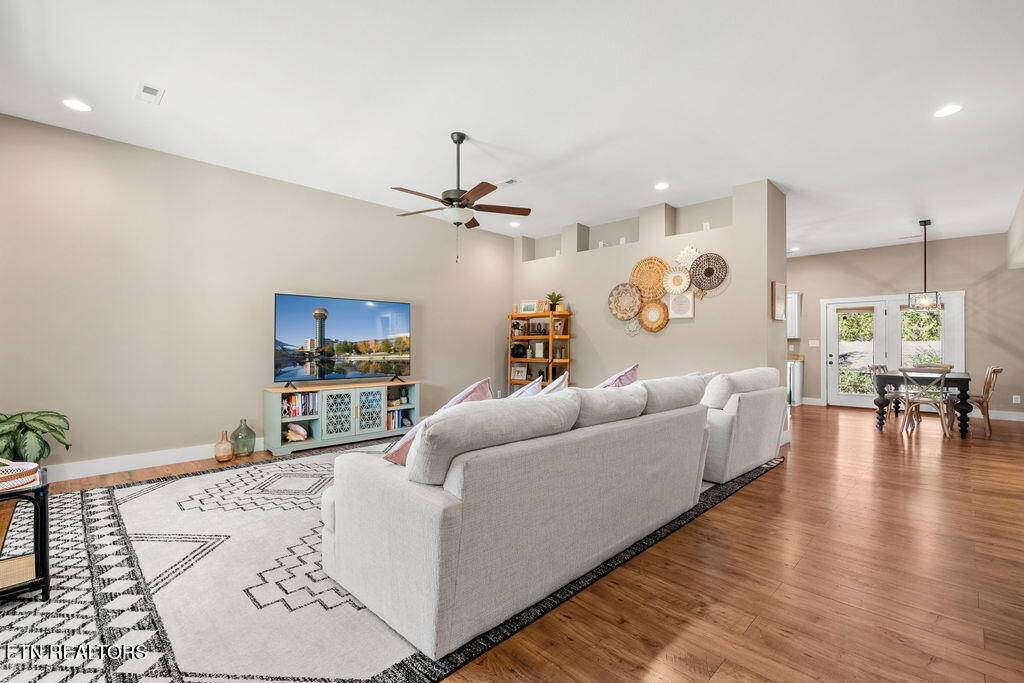 1503 Roxy Lane