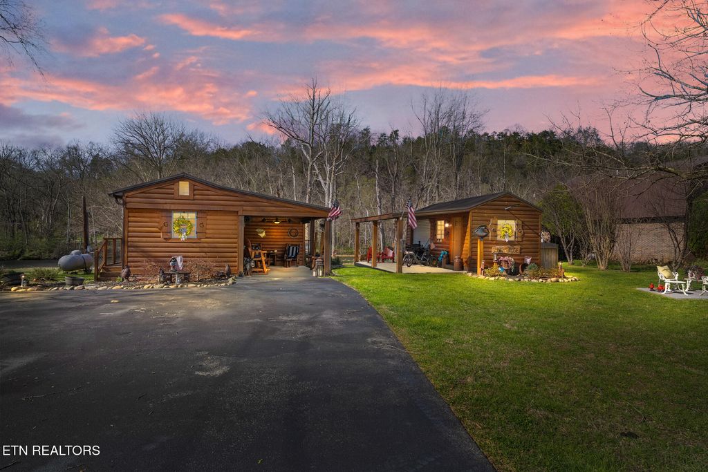 Photo of 7223 E Lamar Alex Pkwy, Townsend, TN 37882 (MLS # 1333428)