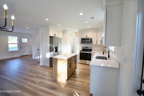 Tiny photo for 206 Avenue B, Alcoa, TN 37701 (MLS # 1355060)