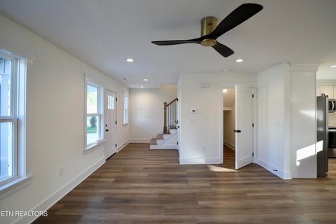 Tiny photo for 206 Avenue B, Alcoa, TN 37701 (MLS # 1355060)