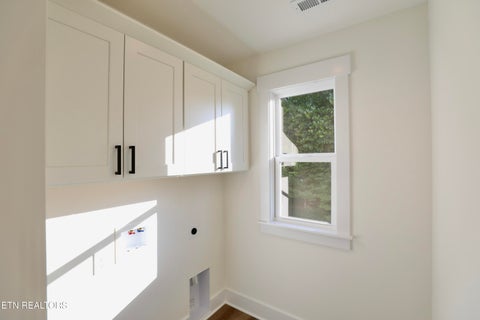 Tiny photo for 206 Avenue B, Alcoa, TN 37701 (MLS # 1355060)
