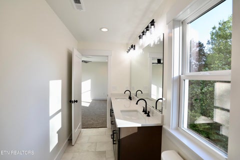 Tiny photo for 206 Avenue B, Alcoa, TN 37701 (MLS # 1355060)