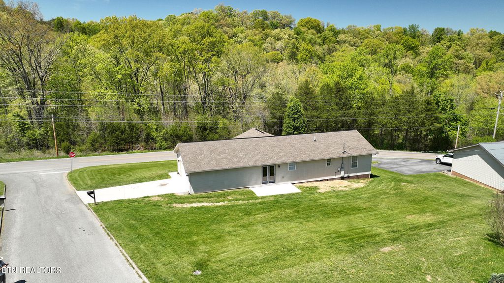 Photo of 105 Emory Lane, Tazewell, TN 37879 (MLS # 1261177)