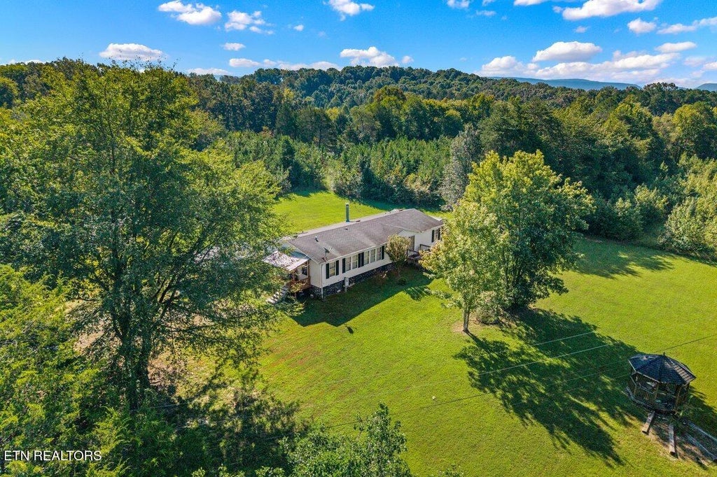 Photo of 141 County Road 623, Etowah, TN 37331 (MLS # 1355326)