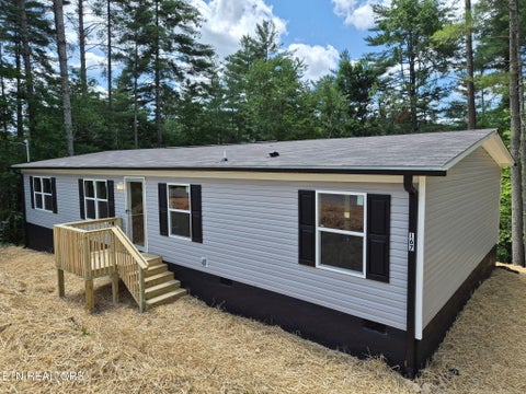 Photo of 167 Balfour Drive, Harriman, TN 37748 (MLS # 1344600)