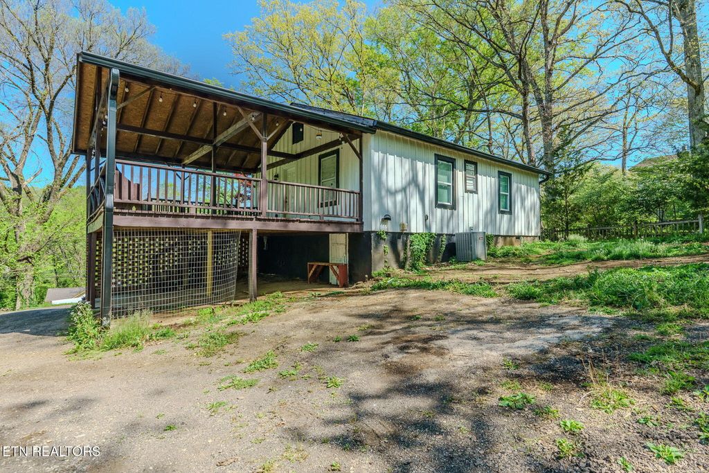 Photo of 2328 Southside Rd, Knoxville, TN 37920 (MLS # 1336585)