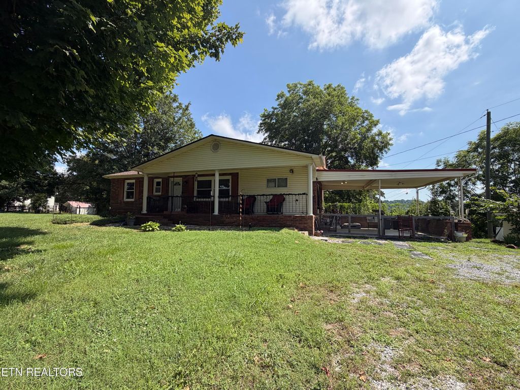 Photo of 2860 Boyds Creek Hwy, Sevierville, TN 37876 (MLS # 1348702)