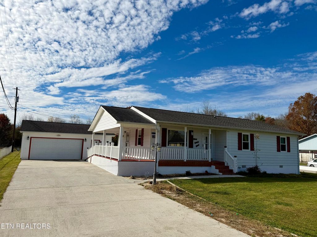 Photo of 246 Valley View Rd, LaFollette, TN 37766 (MLS # 1321364)