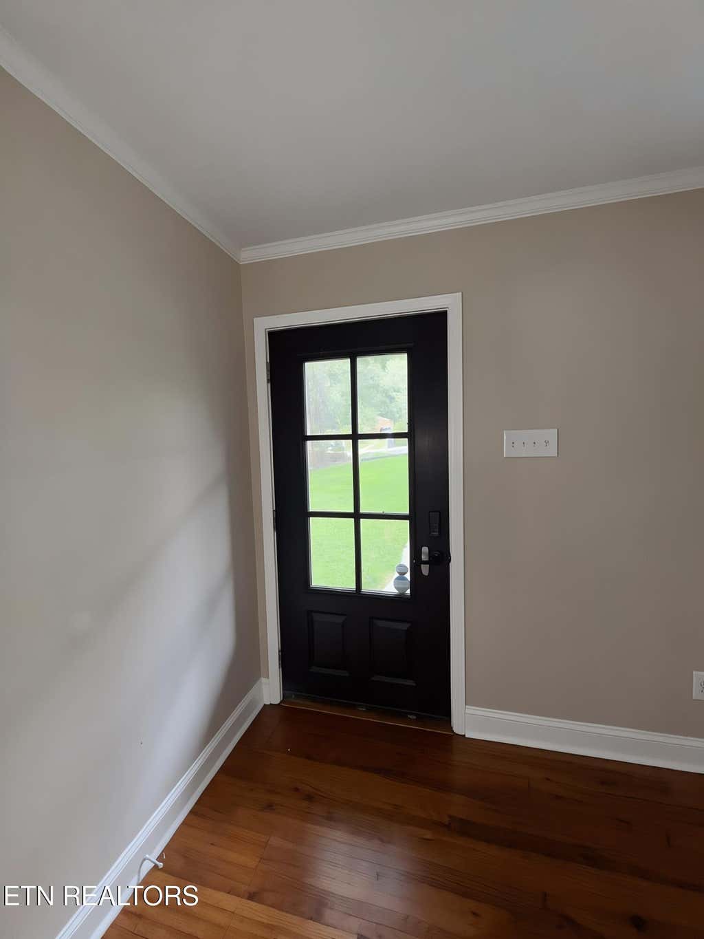 Photo of 118 E Kentucky Ave, LaFollette, TN 37766 (MLS # 1350766)