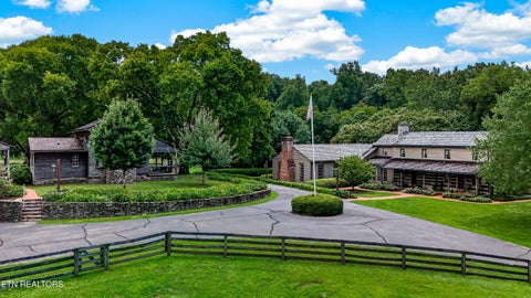 Photo of 3790 Hollybrook Rd, Rockford, TN 37853 (MLS # 1359025)