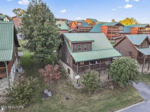Photo of 526 Blackberry Ridge Way, Pigeon Forge, TN 37863 (MLS # 1320761)