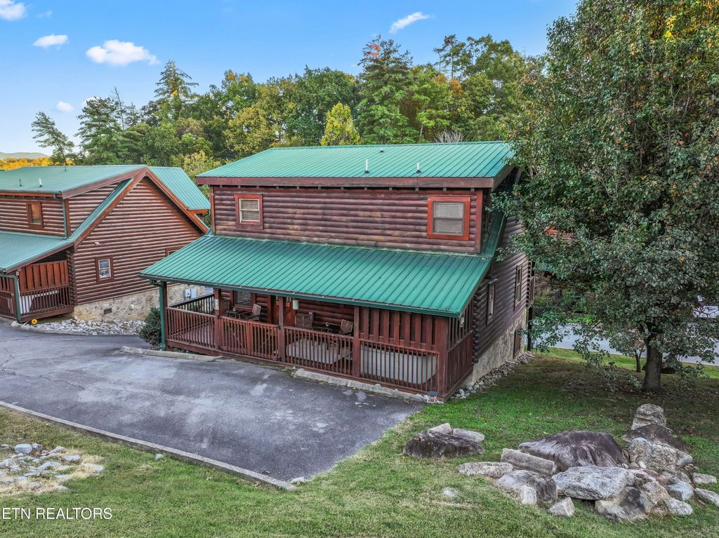Photo of 526 Blackberry Ridge Way, Pigeon Forge, TN 37863 (MLS # 1320761)