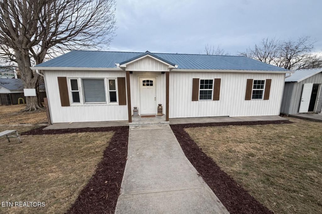 Photo of 214 Key Kile Rd, Sweetwater, TN 37874 (MLS # 1329066)