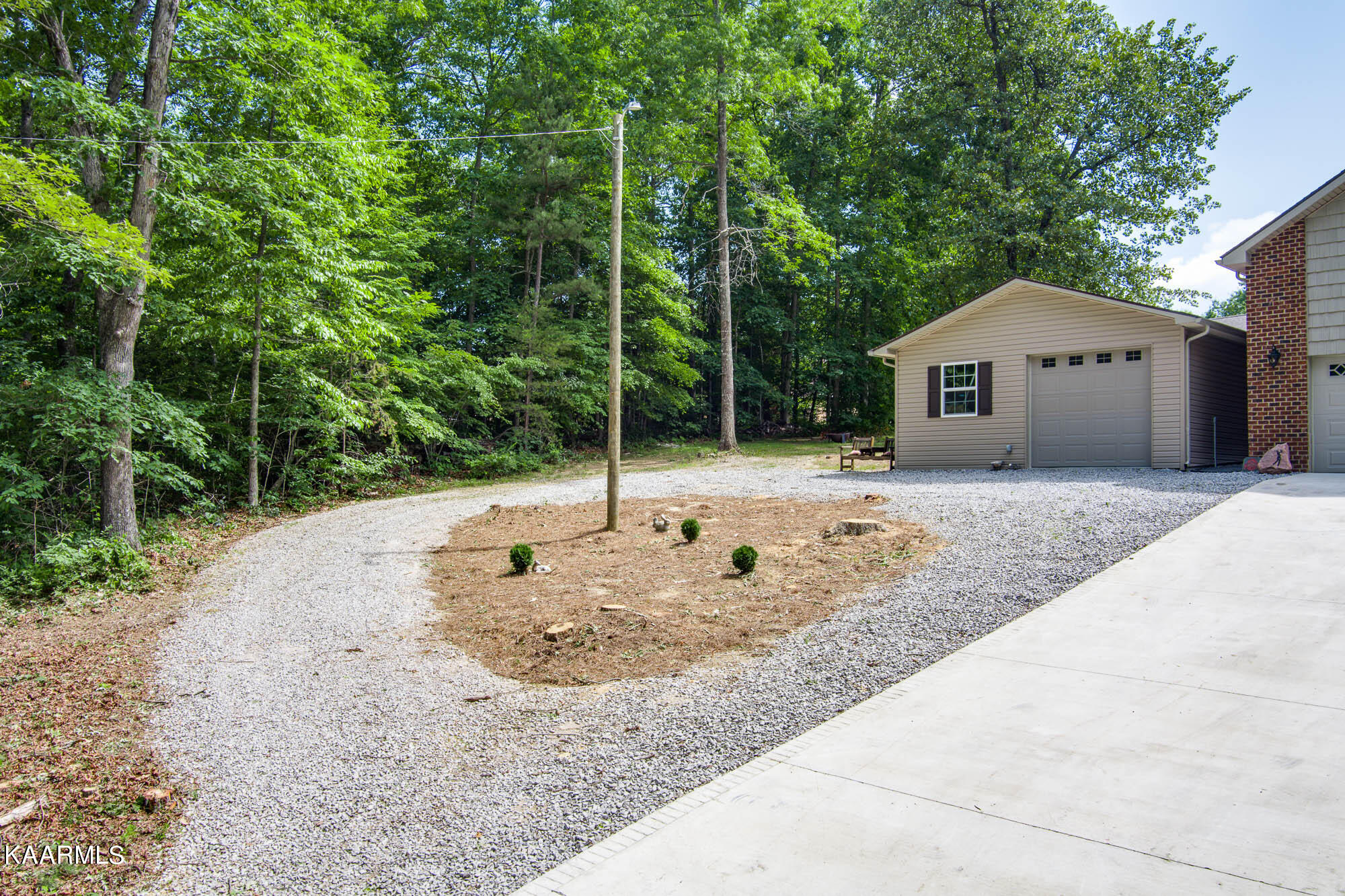 Photo 4 of 51 of 127 Iron Wood Circle house