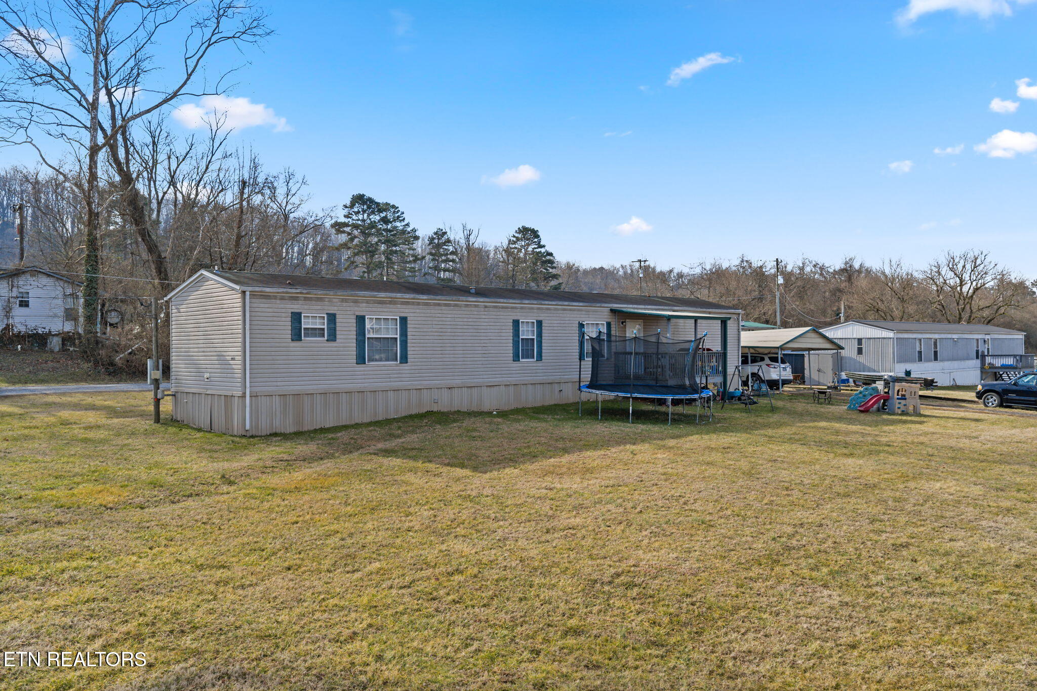 4-web-or-mls-2352 Mynatt Rd --23