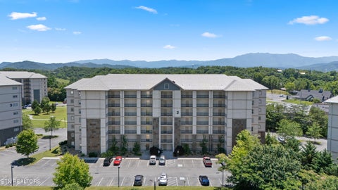 Photo of 124 Plaza Drive #2105, Pigeon Forge, TN 37863 (MLS # 1345278)