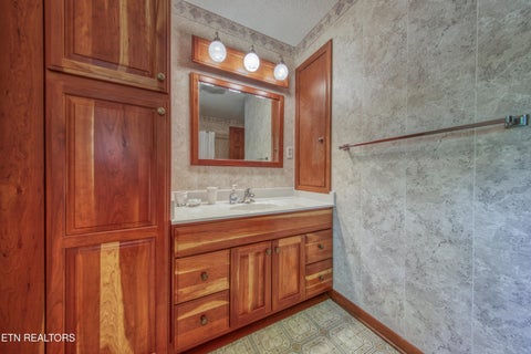 Tiny photo for 1014 W Outer Drive, Oak Ridge, TN 37830 (MLS # 1351895)