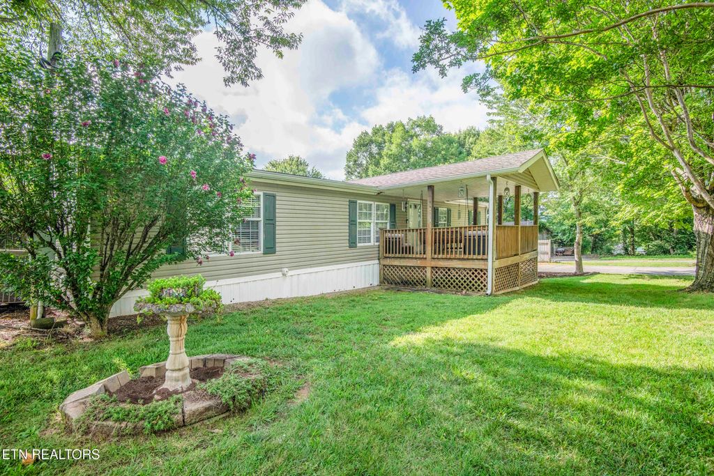Photo of 4556 Cherokee Drive, Strawberry Plains, TN 37871 (MLS # 1345277)
